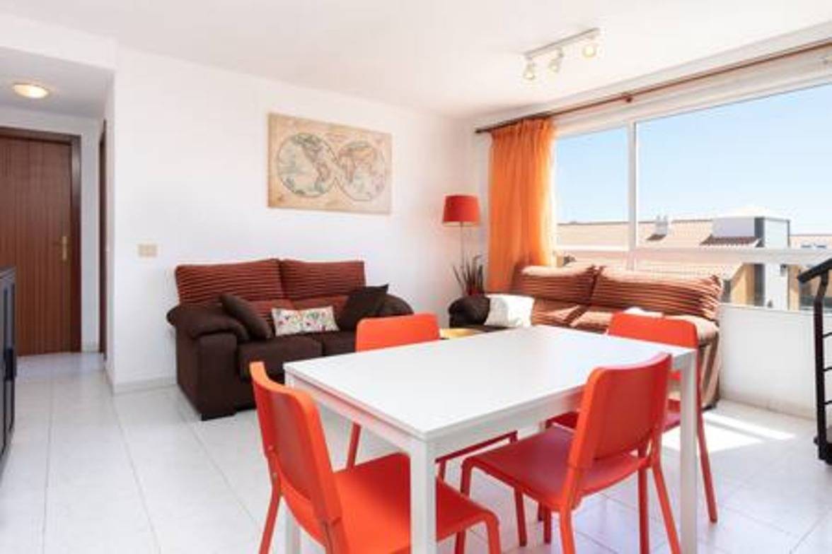 Ganze Wohnung, Ferienwohnung für 4 Personen mit Pool in Playa el Médano, Granadilla de Abona
