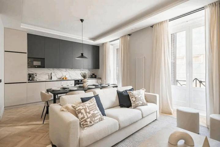 Location de vacances pour 10 personnes, avec balcon à Düsseldorf