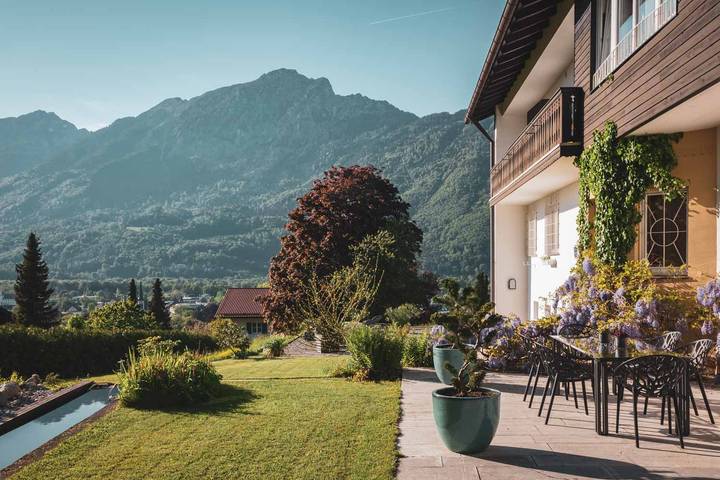 Villa Sonnenhof Boutique-Hotel - Doppelzimmer 27 qm mit Bergblick in Bayerisch Gmain, Berchtesgadener Alpen