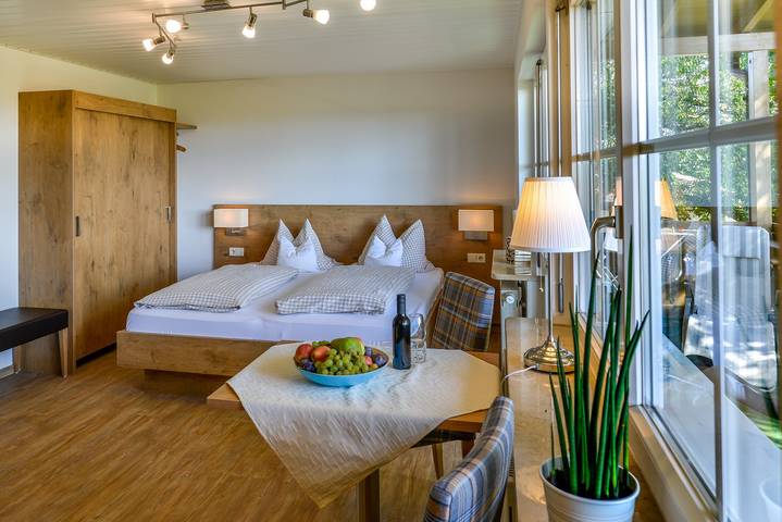 Pension für 2 Personen, mit Terrasse und Garten in Freiburg