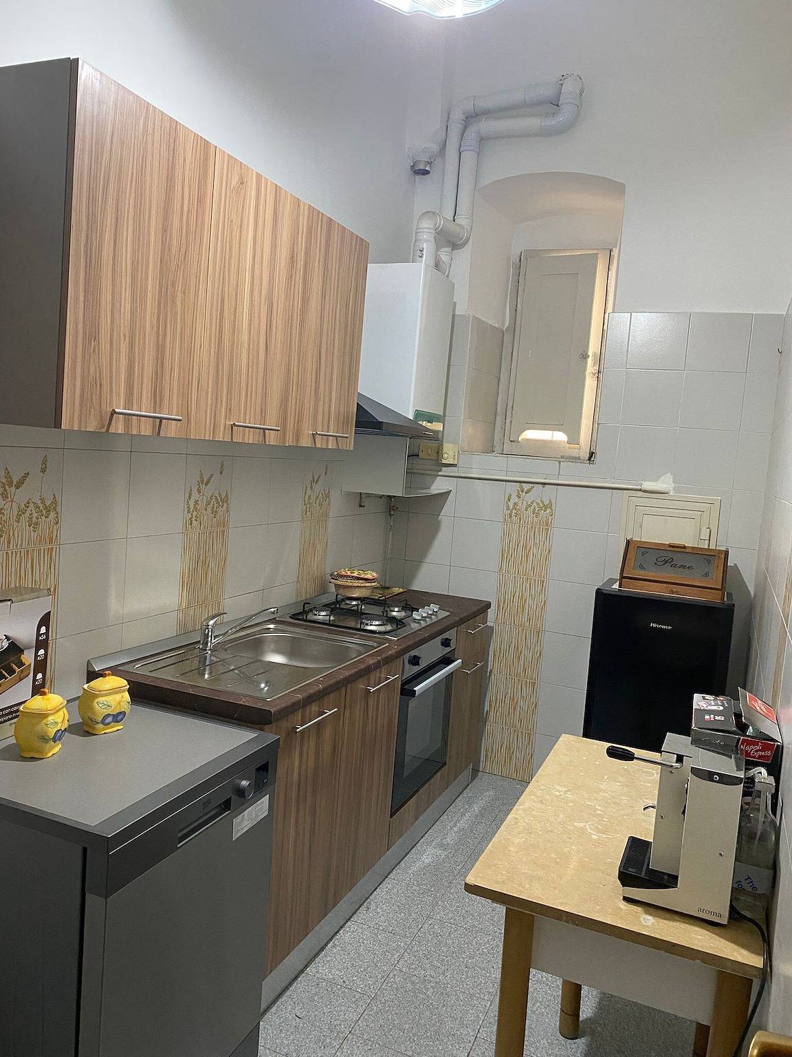 Ganze Wohnung, Apartment „Il Desiderio Di Cristina“ mit privatem Garten, Balkon und Wlan in Salerno, Tyrrhenische Küste Kampanien