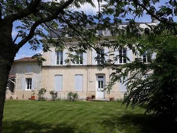 Chambre d’hôte pour 3 personnes, avec piscine et jardin en Charente-Maritime