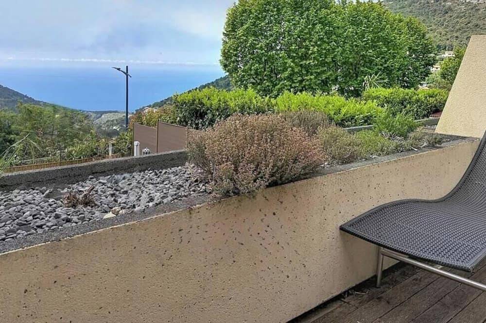Ganze Wohnung, 2 bedrooms - Sea view - Swimming pool - Terrace in La Turbie, Mittelmeerküste (Frankreich)