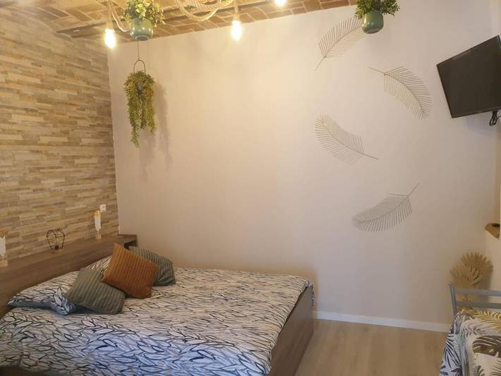 Gîte pour 4 personnes, avec vue ainsi que bassin pour enfant et jardin dans Poigny