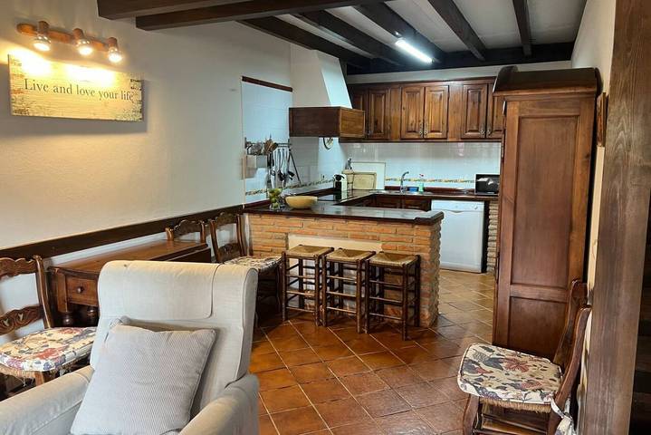 Ganze Wohnung, Ferienwohnung für 12 Personen mit Balkon/Terrasse in Tresgrandas, Llanes