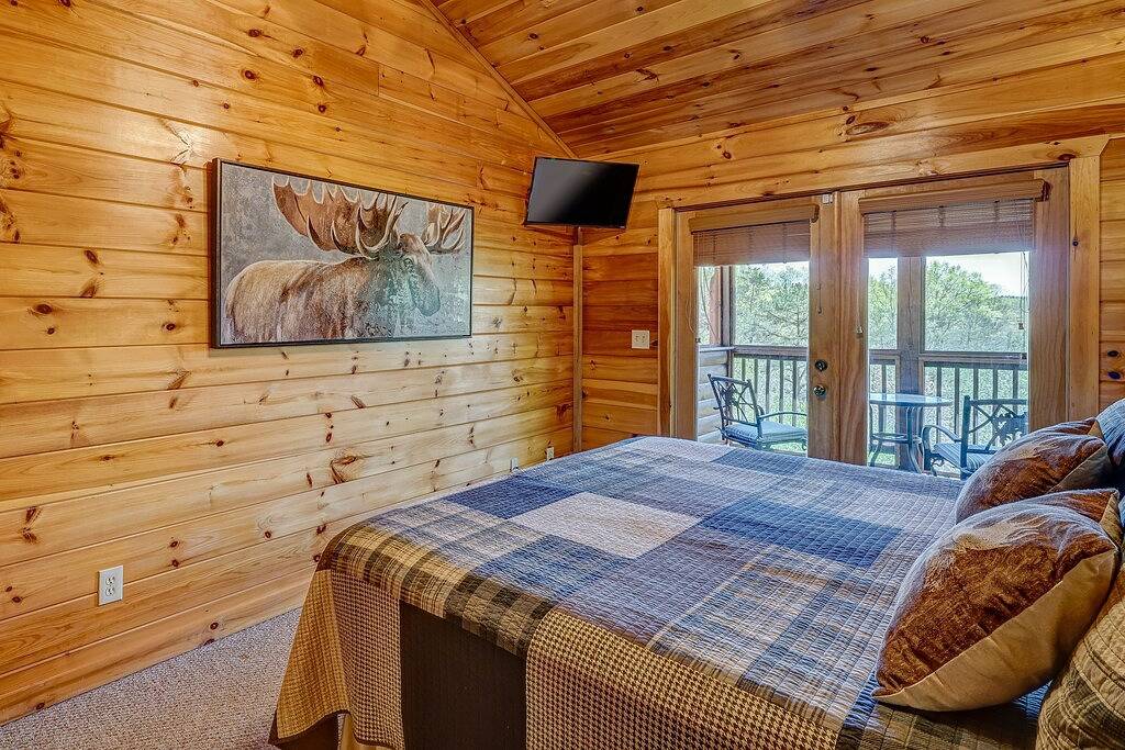 Schöne Berghütte mit Whirlpool, Billardtisch, 3 Decks und eine tolle Aussicht! in Chattahoochee National Forest