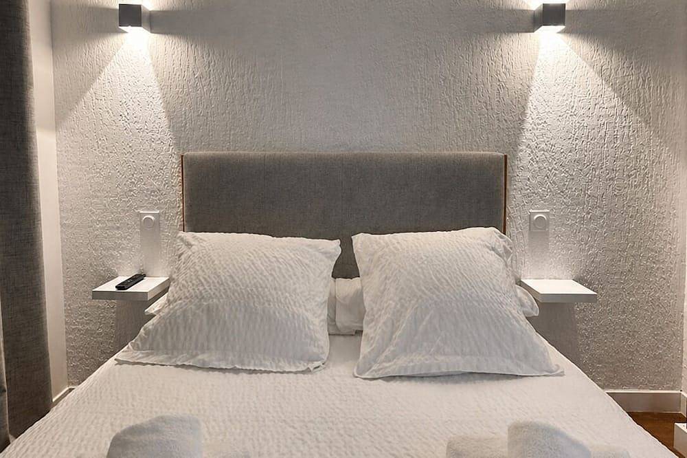 Entire apartment, Phoebus:Arrivée autonome-Netflix-Clim-Linge Inclus in Romorantin-Lanthenay, Sologne