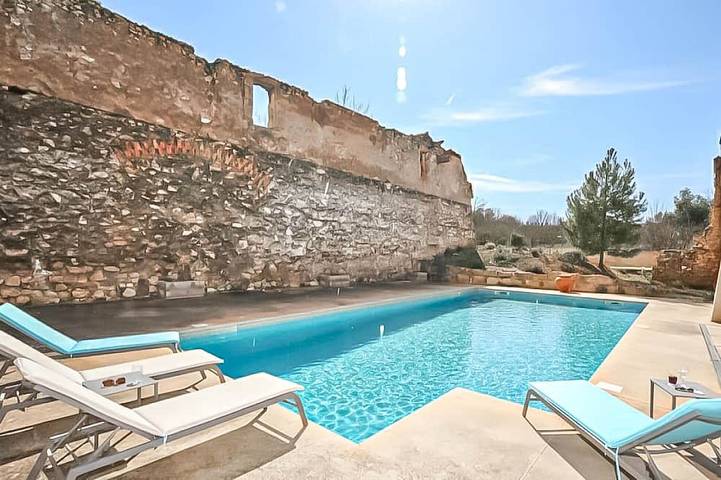 Ferienhaus für 2 Personen, mit Garten und Pool - 1
