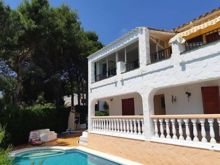 Chalet para 5 personas, con piscina y balcón además de jardín y sauna en Provincia de Castellón