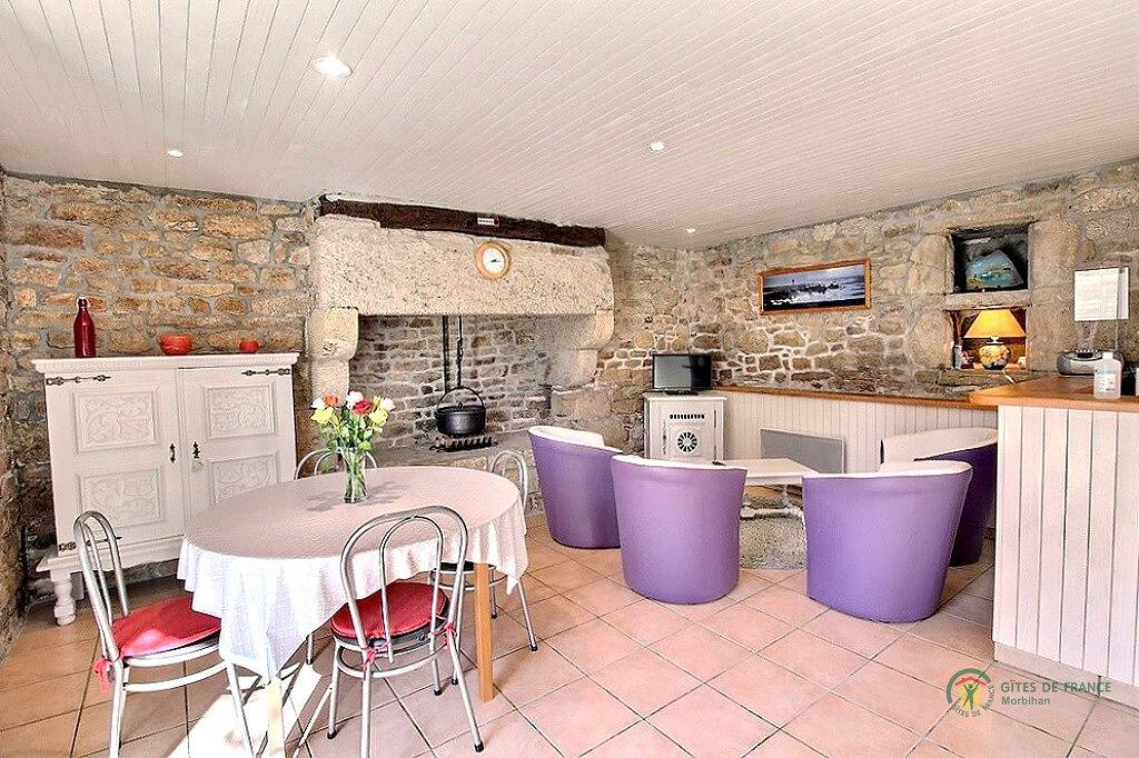 Ty Douar in Ploemeur, Côte des Mégalithes