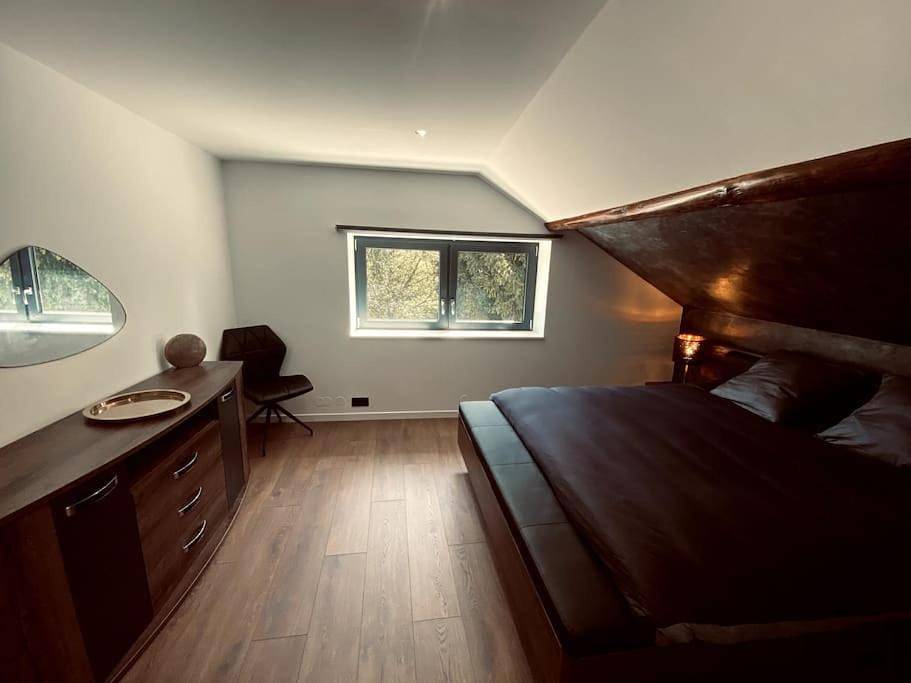 Appartement entier, One-Bedroom Apartment in Saint-Avold, Région de Forbach