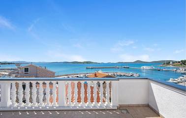 Ferienwohnung für 2 Personen, mit Terrasse in Vodice