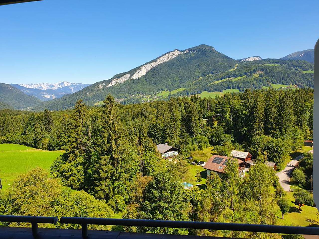Ganze Ferienwohnung, Appartement Predigstuhlblick mit Indoorpool und Sauna in Salzkammergut-Berge, Bad Goisern am Hallstättersee