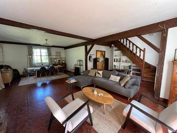 Gîte pour 10 personnes, avec terrasse à La Ferté-Imbault