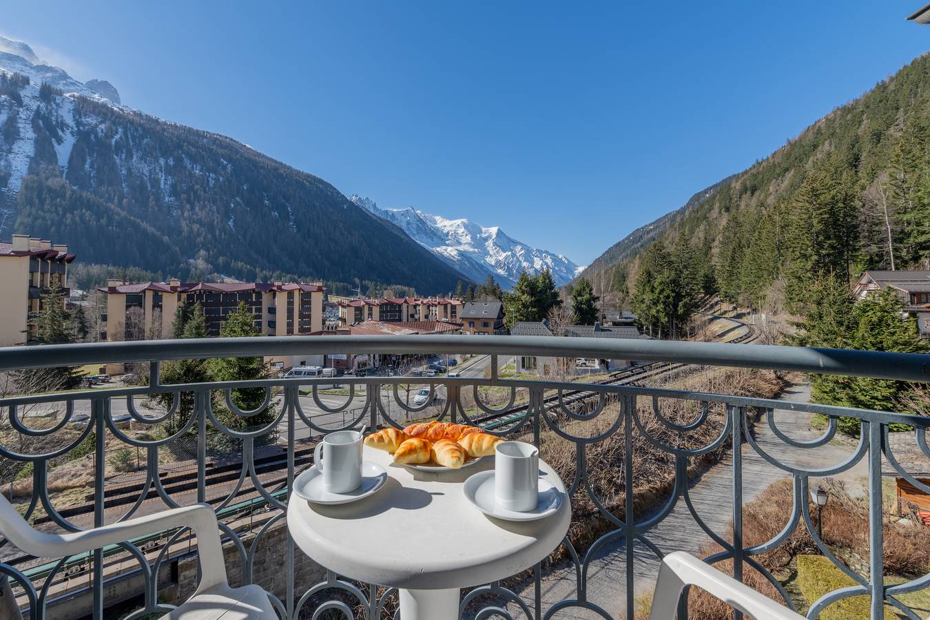 Appartement entier, Le Cristal Nb15 Mont-Blanc View, Pool, Parking & Free Wifi in Argentière, Chamonix-Mont-Blanc