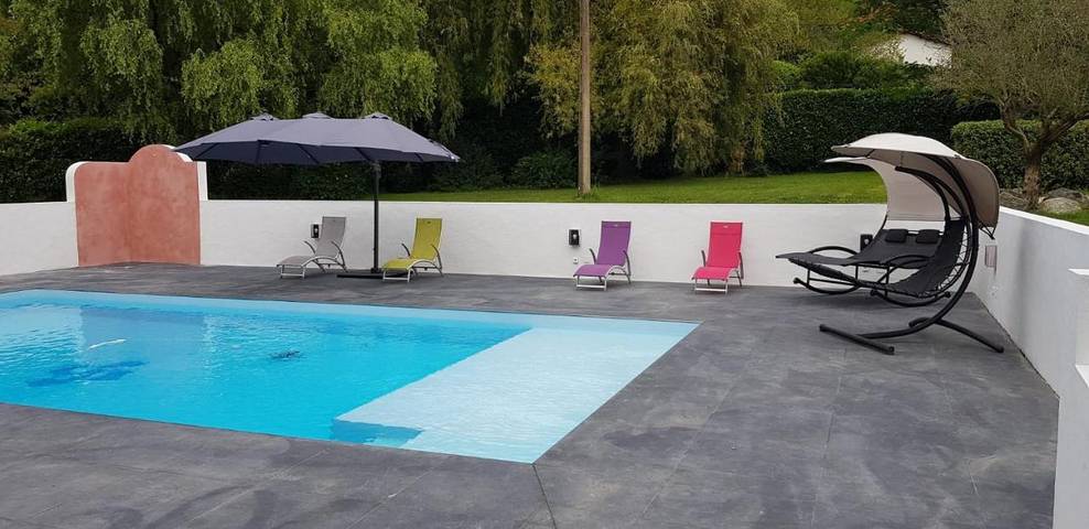 Location de vacances pour 3 personnes, avec piscine et jardin, adapté aux familles à Ayherre - 3