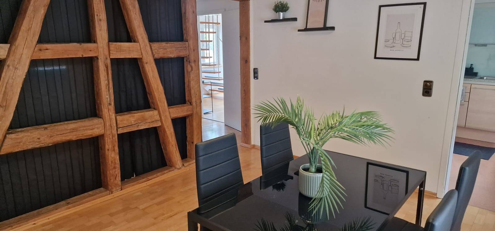 Ganze Wohnung, Apartment 'M B Homes Schlatt' mit Gemeinschaftsgarten,Wlan, Parkplatz in Hechingen, Neckar-Alb