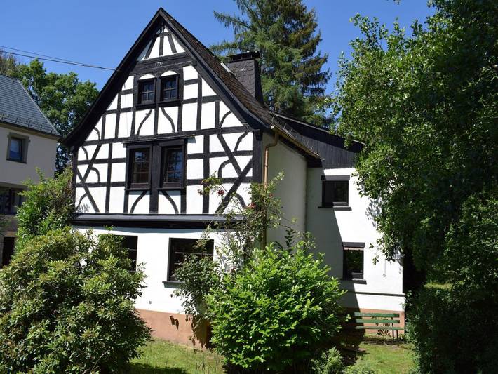 Ferienhaus für 8 Personen, mit Balkon und Terrasse sowie Garten im Westerwald