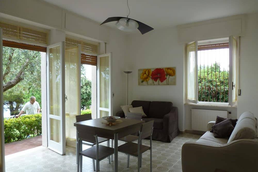 Ganze Wohnung, Laigueglia Villa Oasis \"Zauber inmitten von Olivenbäumen und das Meer\" in Laigueglia, Riviera di Ponente