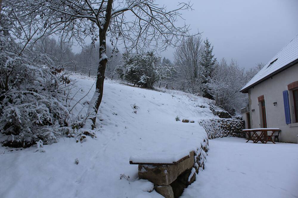 Charming 1 to 2 pers gîte at the foot of the Chartreuse in Chapareillan, Isère