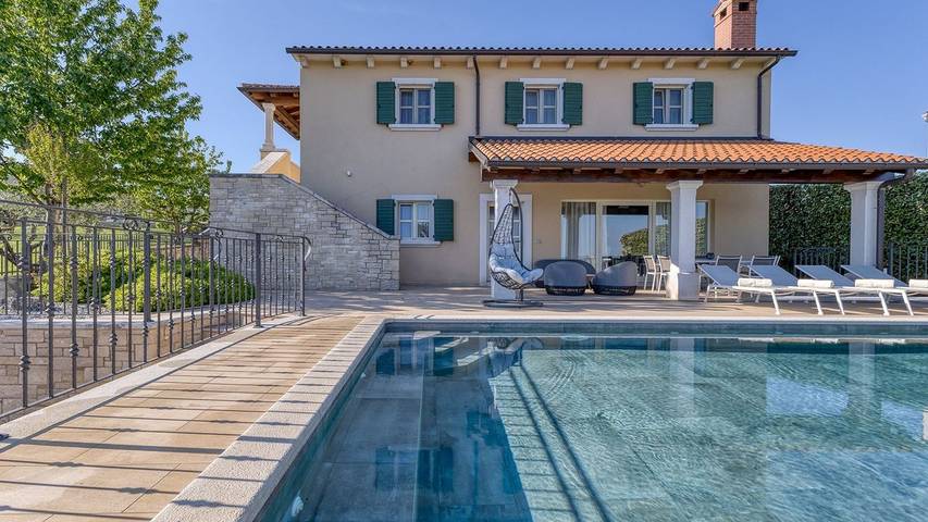 Villa pour 8 personnes, avec balcon ainsi que jardin et piscine à Selina - 4