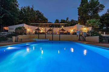 Location de vacances pour 5 personnes, avec vue à La Roque-sur-Cèze