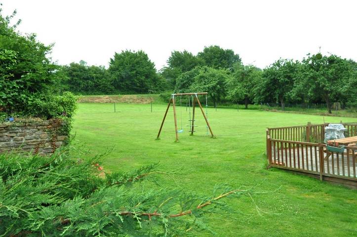 Location de vacances pour 2 personnes, avec jardin et terrasse, animaux acceptés à Montaigu-les-Bois - 4