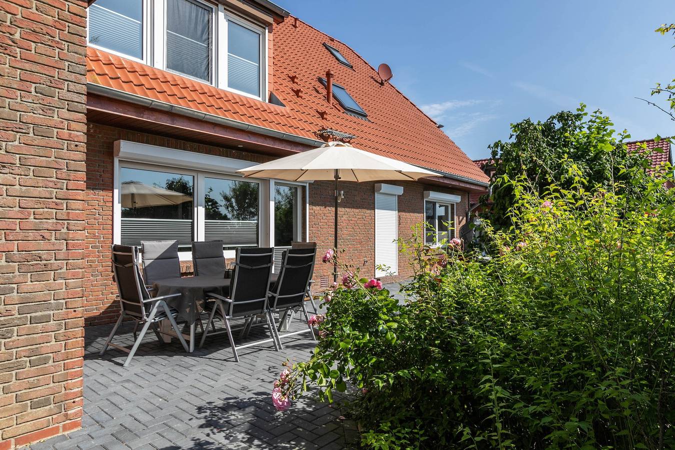 Ferienhaus 'Timeout' mit Terrasse, Garten, Strandkorb und W-Lan in Friedrichskoog, Dithmarschen