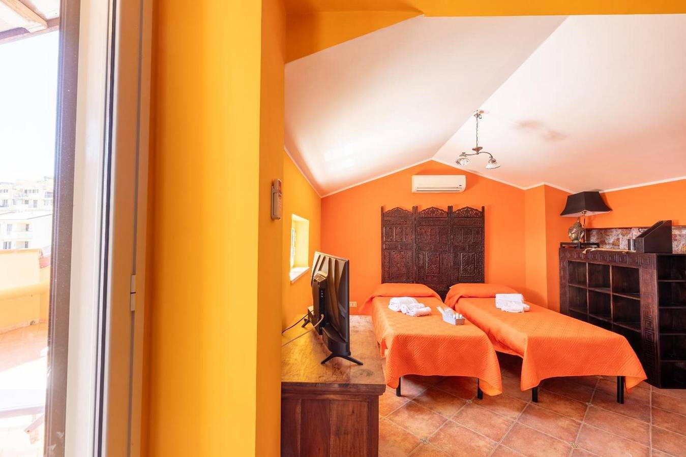 Villa for 8 personer med jacuzzi in Nizza di Sicilia, Provinsen Messina