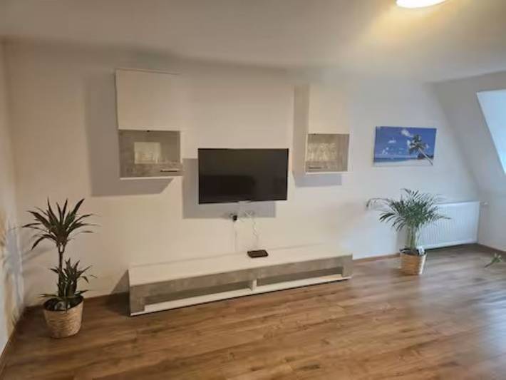 Ganze Ferienwohnung, Schöne Vollausgestattete Monteurs- Gästewohnung in der Gartenstadt Leuna und nähe Geiseltalsee / 2208 in Leuna, Saale-Unstrut