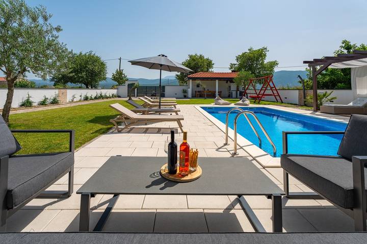 Ferienhaus für 8 Personen, mit Garten und Balkon sowie Pool an der Makarska Riviera - 3
