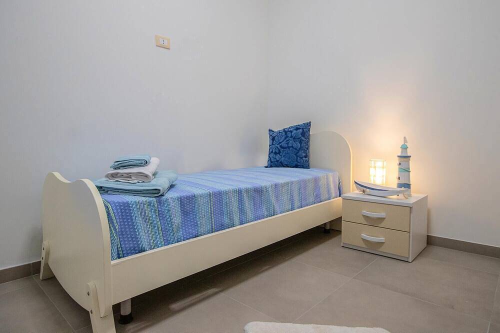 Entire apartment, 2 bedroom awesome apartment in Balestrate in Balestrate, Palermo Province