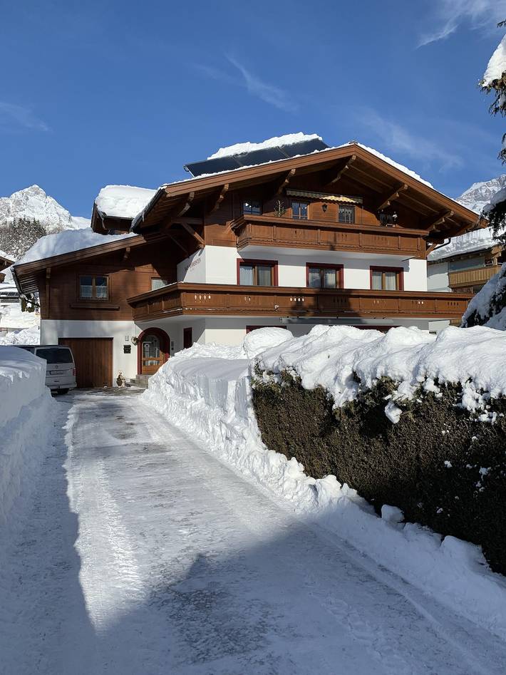 Ferienwohnung für 4 Personen, mit Balkon und Garten in Maria Alm - 2