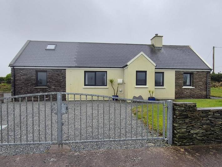Holiday rental for 8 people, with Terrace and Garden as well as View in Portmagee