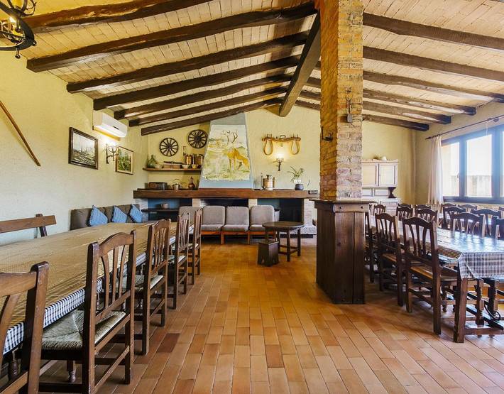 Casa rural para 45 personas, con jardín, Familias con niños en Provincia de Gerona - 3