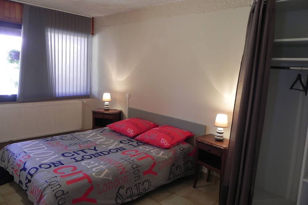 Appartement entier, Location de Vacance en Dordogne, bord de rivière, terrasse couverte, jardin, Bbq in Le Buisson-de-Cadouin, Périgord Pourpre