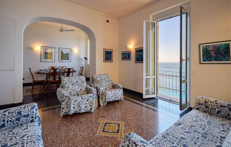 Apartamento vacacional entero, Retiro junto al mar con wifi y cocina, a 1,5 km de la playa in Bagni Miramare, Camogli