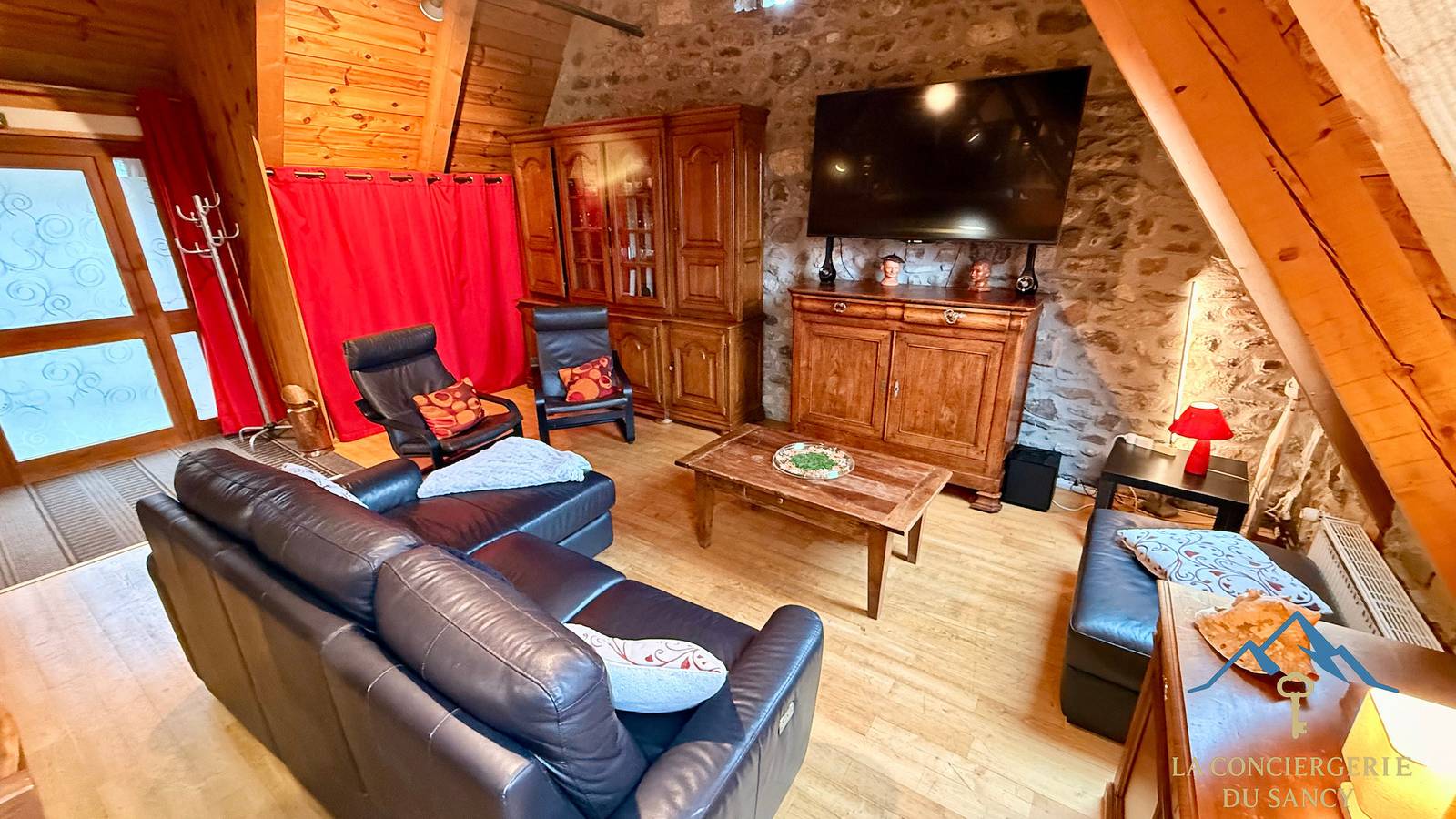 Finca für 12 Personen mit Terrasse in Murat-le-Quaire, Regionaler Naturpark Volcans d'Auvergne