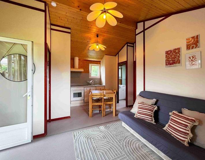 Camping pour 6 personnes, avec vue ainsi que jardin et piscine, animaux acceptés dans le Cher - 2