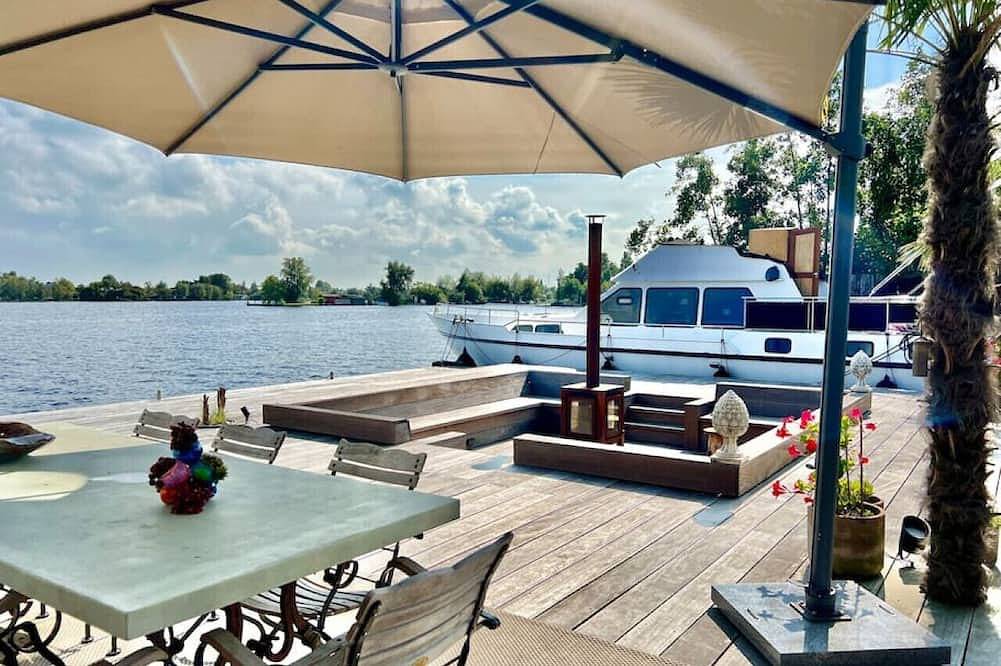 New - Little Ibiza - on a Lake near Amsterdam in Vinkeveen, Groene Hart