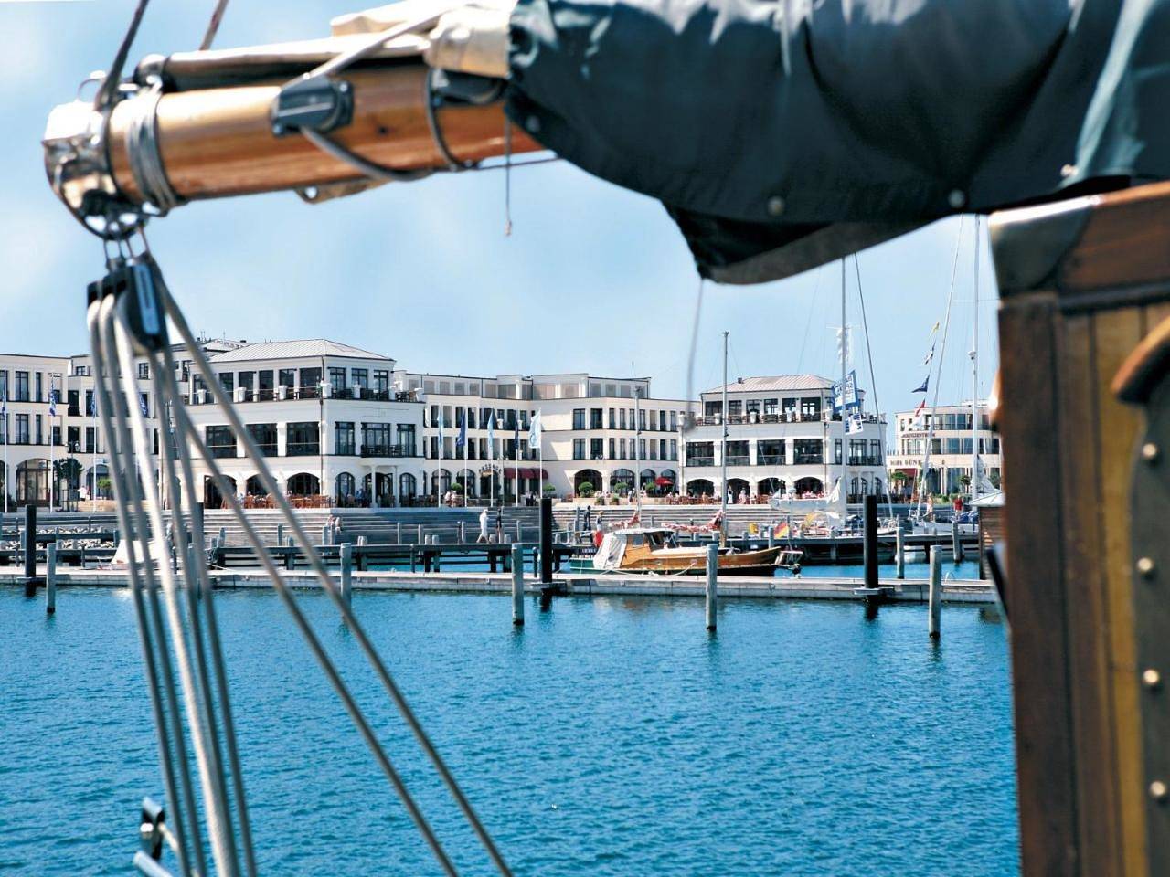 Yachthafenresidenz Hohe Düne in Hohe Düne (Warnemünde), Rostock