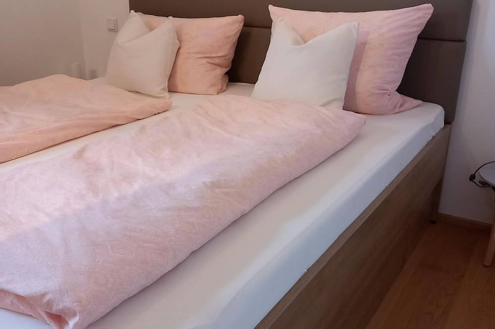 Ganze Wohnung, Ferienwohnung bis 2 Personen, Erdgeschoss in Bad Feilnbach, Alpenland Tegernsee Schliersee