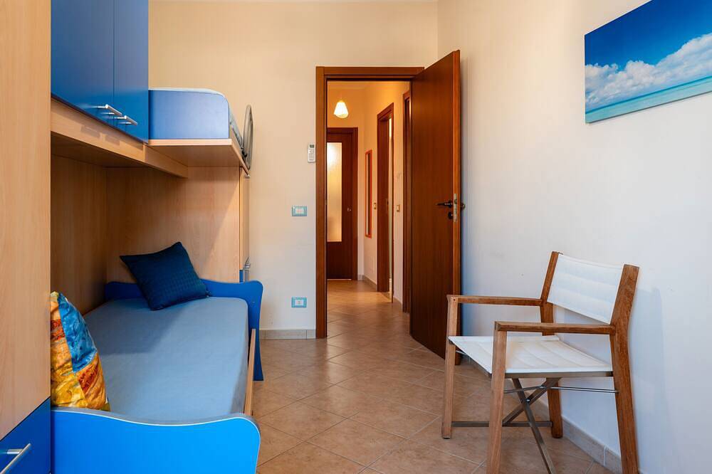Apartamento entero, Apartamento 'Vacanza Gliaca' con vistas al mar, balcón y aire acondicionado in Piraino, Provincia de Messina