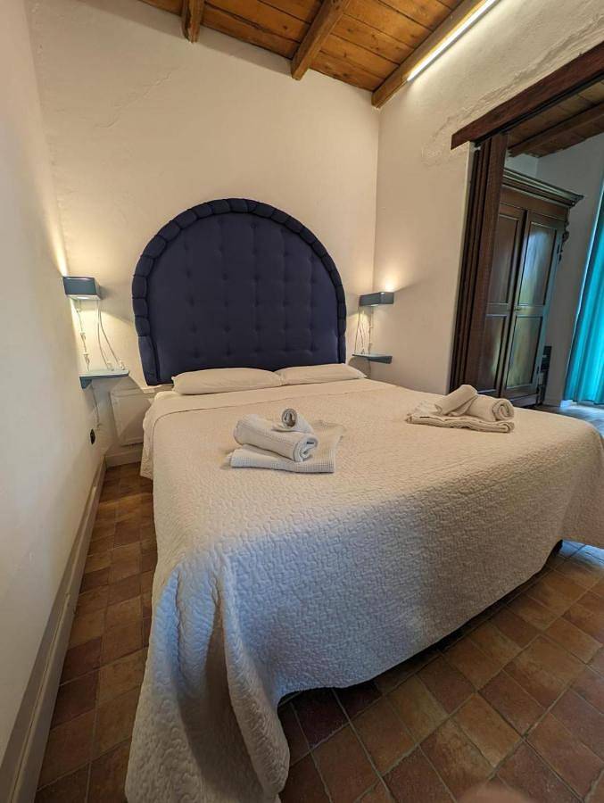 Gîte pour 3 personnes, avec vue ainsi que piscine et jardin, animaux acceptés en Sicile - 2