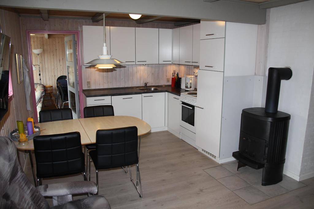 Ein zentral liegendes Reihenhaus in Blåvand. Mit Gästewc im ersten stok. Das Haus ist sehr gut ausgestattet und hat eine schöne Aussenstube. in Blavand, Región de Varde