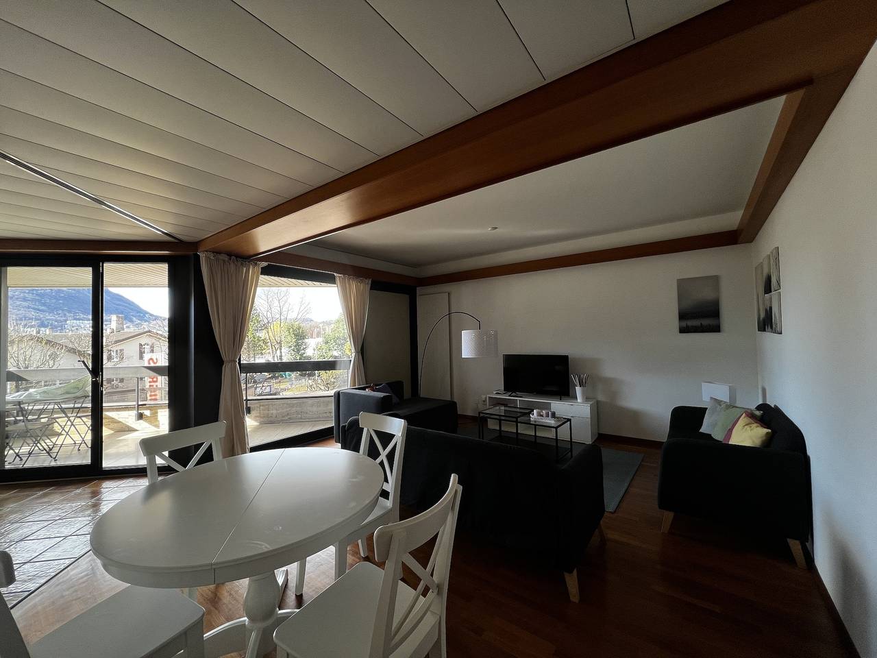 Ganze Wohnung, Lugano City Apartment in Cassarate mit Blick auf den See, 5 Minuten vom Zentrum entfernt in Lugano, Luganersee