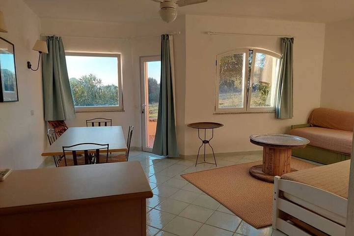 Ferienwohnung für 5 Personen, mit Whirlpool und Garten in Canneddi