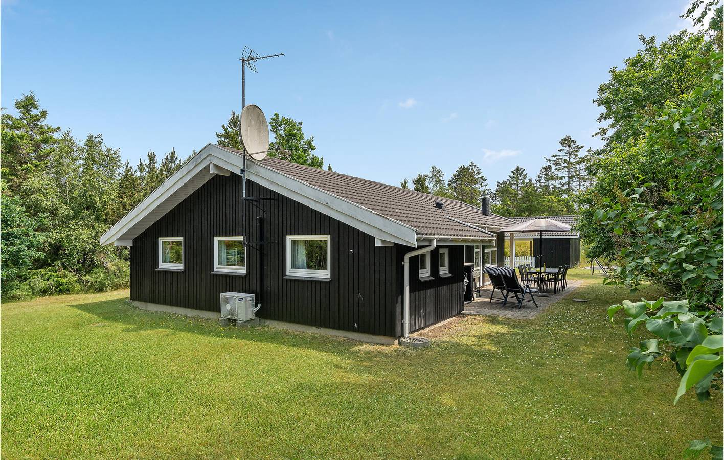 Feriehus for 6 personer med terrasse in Vig Lyng, Vig