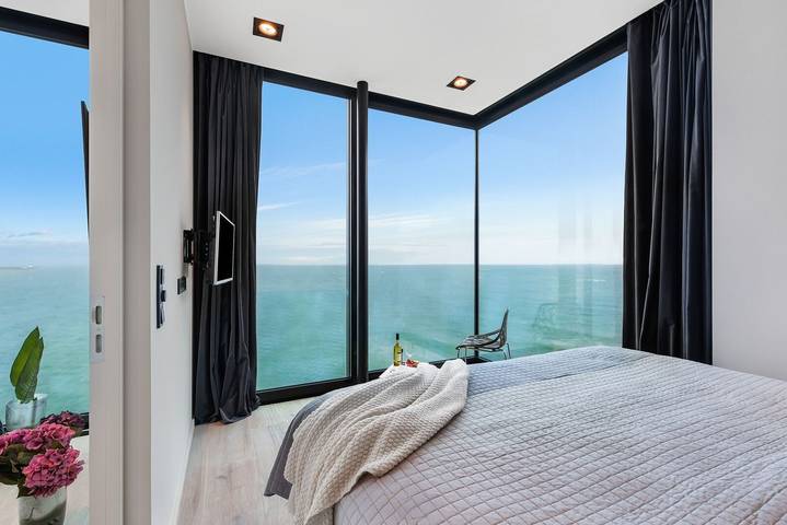 Ganze Wohnung, Bieker: Exklusive Ostsee-Ferienwohnung mit freiem Meerblick direkt am Strand in Olpenitz, Kappeln