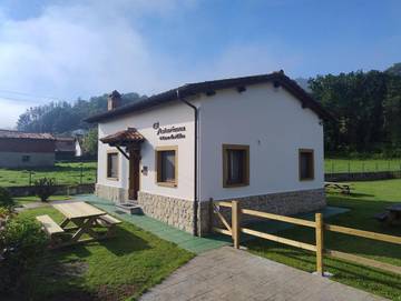 Casa rural para 4 personas, con jardín y vistas en Cangas de Onís